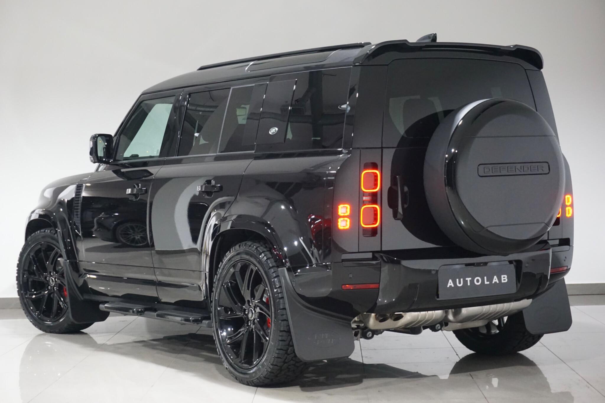 Land Rover Defender 110 3.0 D250 MHEV XS Edition SUV 5dr Diesel Auto 4WD Euro 6 (s/s) (250 ps)